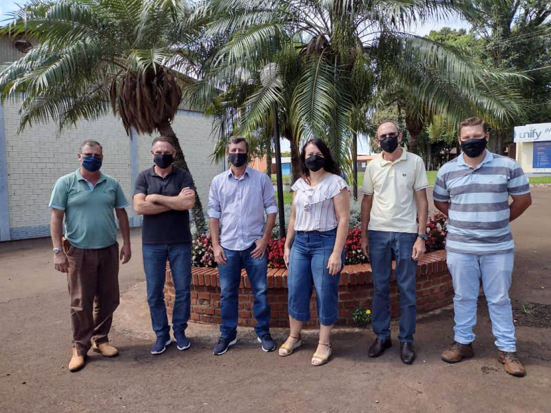 SECRETÁRIO DE AGRICULTURA SE REÚNE COM A FUNCAP